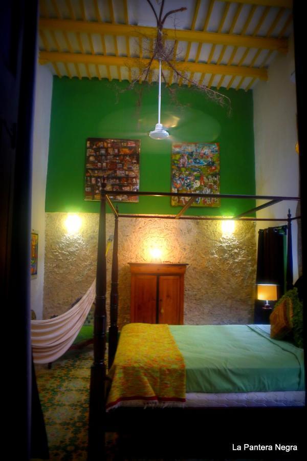 La Pantera Negra Bed & Breakfast Merida Exterior photo