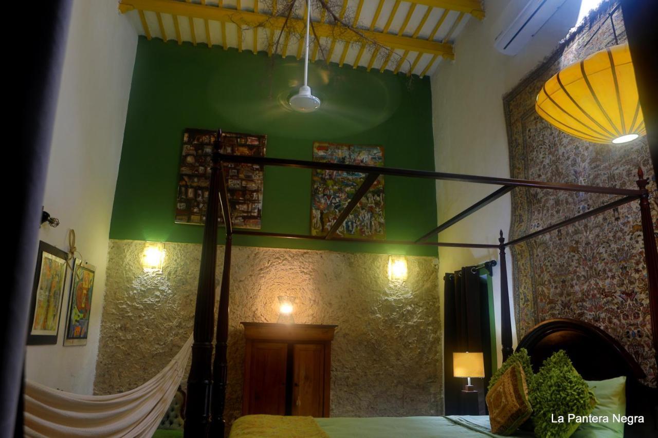 La Pantera Negra Bed & Breakfast Merida Exterior photo