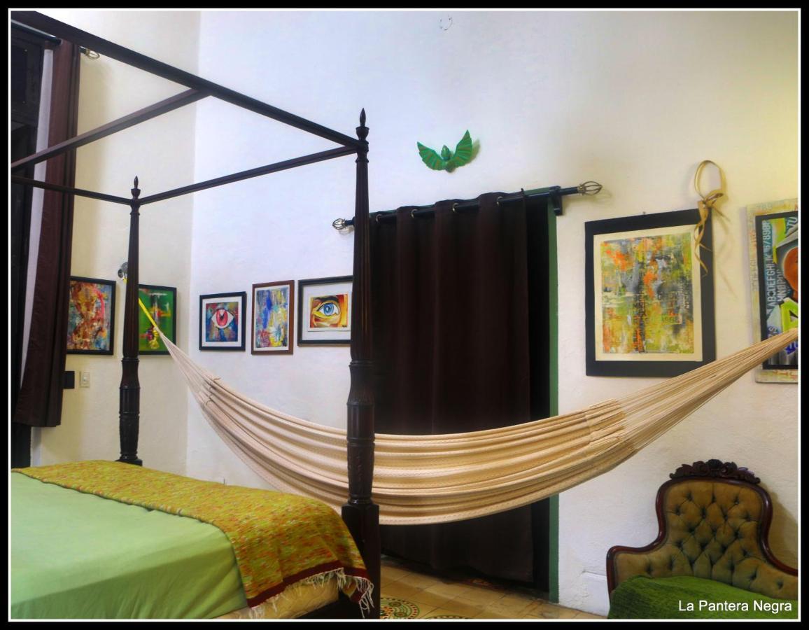 La Pantera Negra Bed & Breakfast Merida Exterior photo